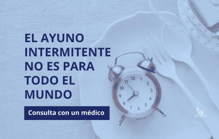 Plato con reloj despertador rodeado de verduras (zanahorias, champiñones, rábanos, lechuga) y collage circular con más alimentos saludables, junto al texto "Ayuno Intermitente", logo de Novo Nordisk